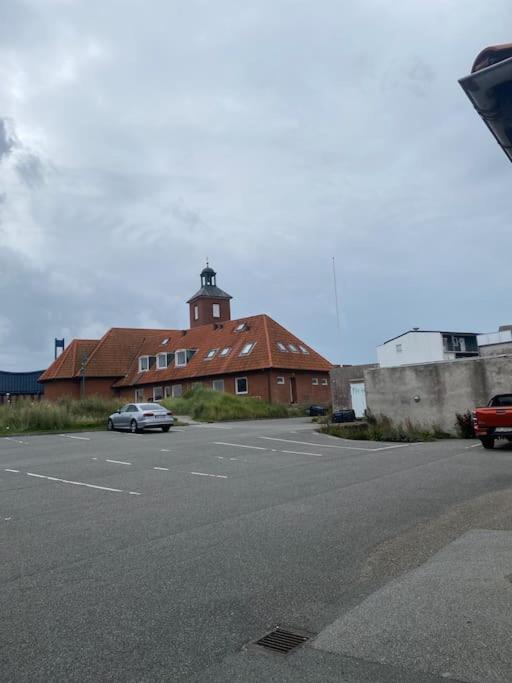 3 Vaerelses Lejlighed Taet Faergen Hirtshals Exteriér fotografie